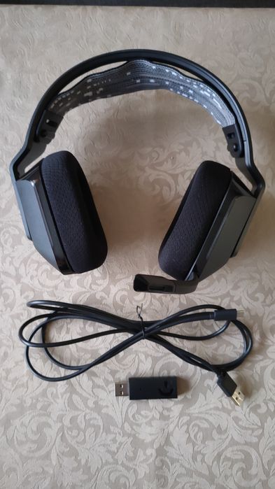 Геймърски слушалки Logitech G733