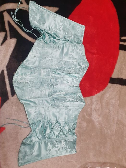 Corset ajustabil, culoare superba