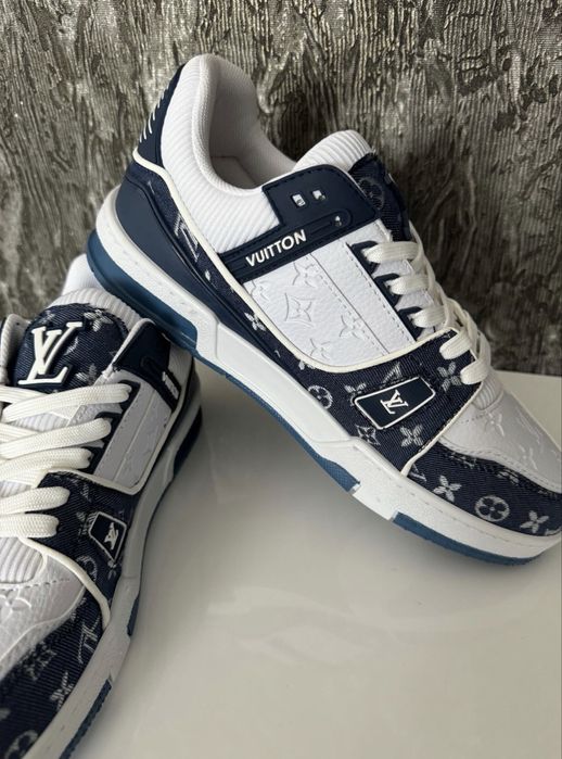 Adidasi Louis vuitton