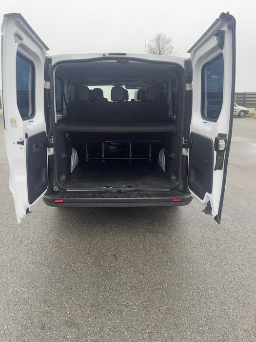 Opel Vivaro, 8+1, 2016, model lung, 1.6 diesel biturbo, euro 6