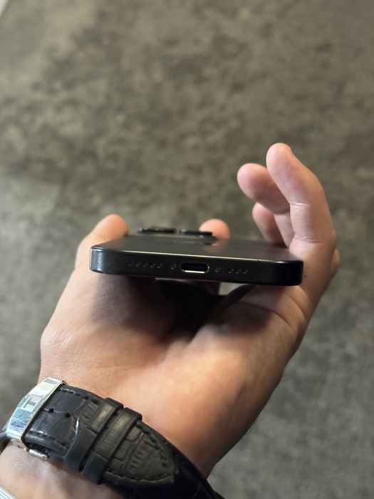 Продаётся Iphone 15 pro