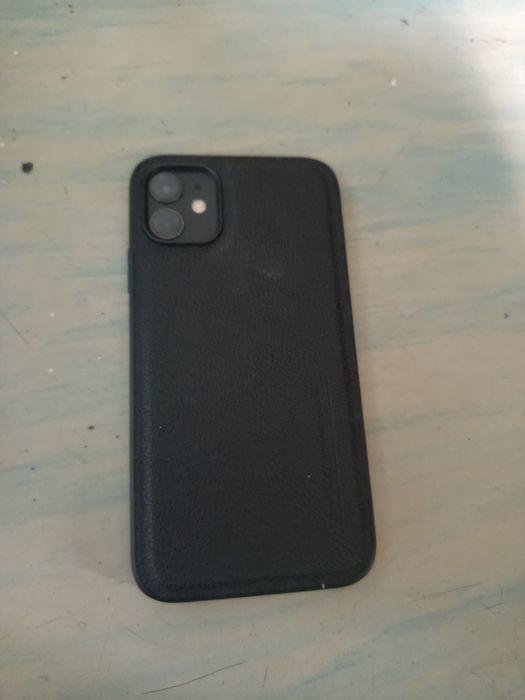Продам iPhone 11