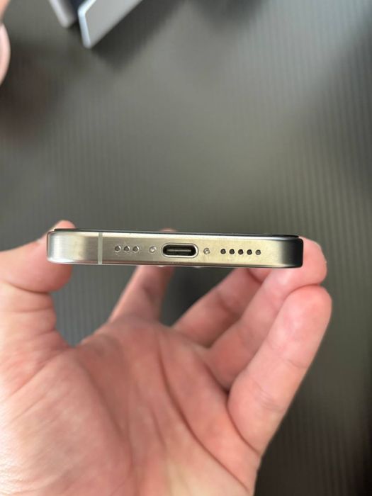 Продам iPhone 15 Pro 128gb natural titanium battery 92%