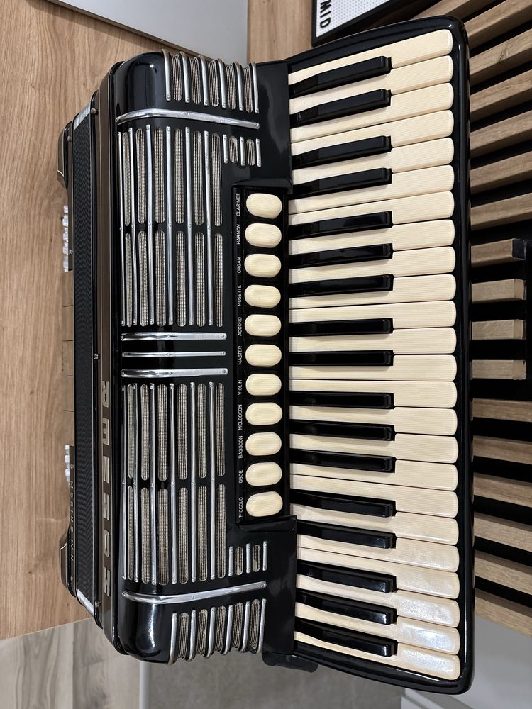 Acordeon Hohner Morino camera IV N cassotto 2+2 muzica Bugari