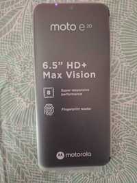 Продавам Motorola Е20