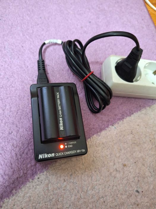 Pachet original acumulator  Nikon EN-EL3a si Quick Charger MH-18a