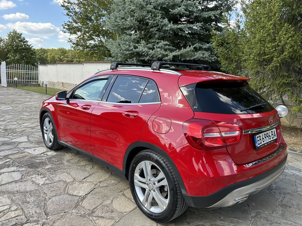 Mercedes GLA 200 X 156