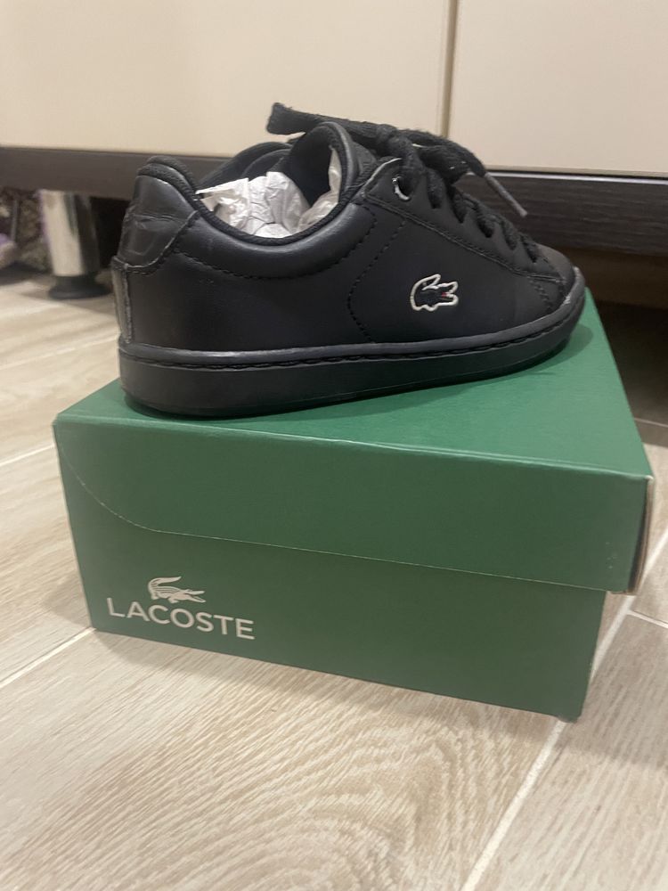 Маратонки Lacoste