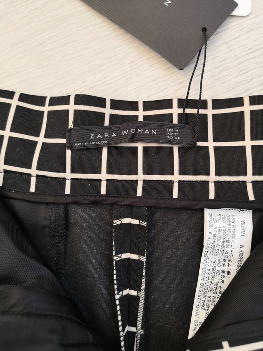 Pantaloni scurti Zara