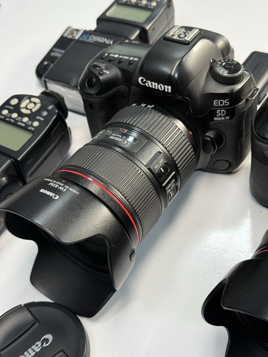 Canon EOS 5D Mark IV EF 24-105mm f/4L IS II USM Kit