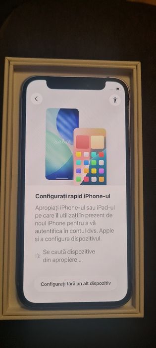 Vând i Phone12 cu carcasă