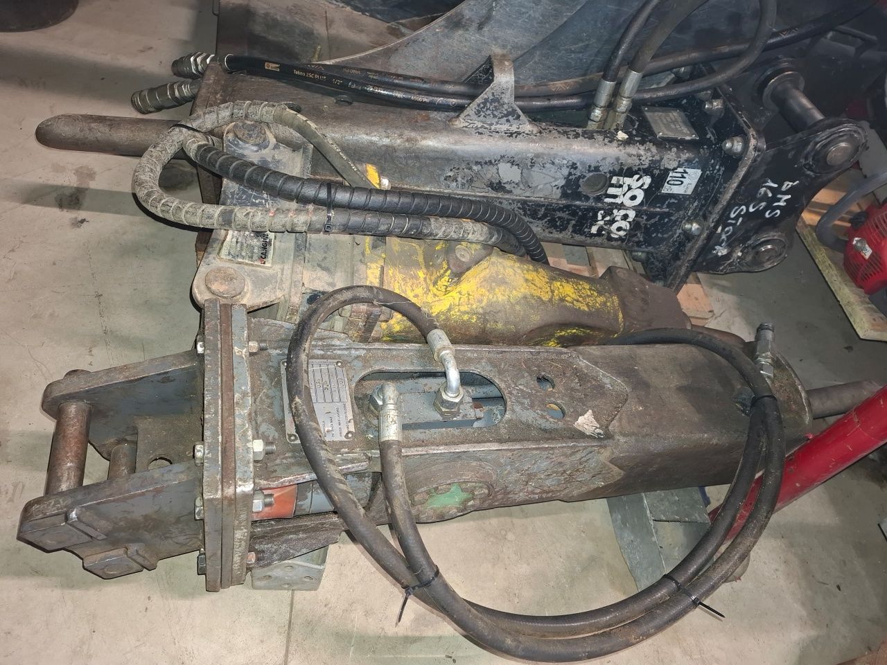 Picoane excavator