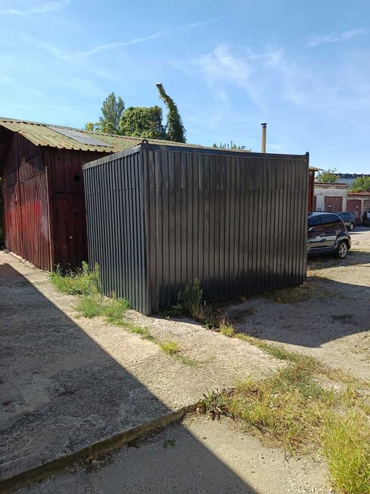 Container izolat 4mx2.5m