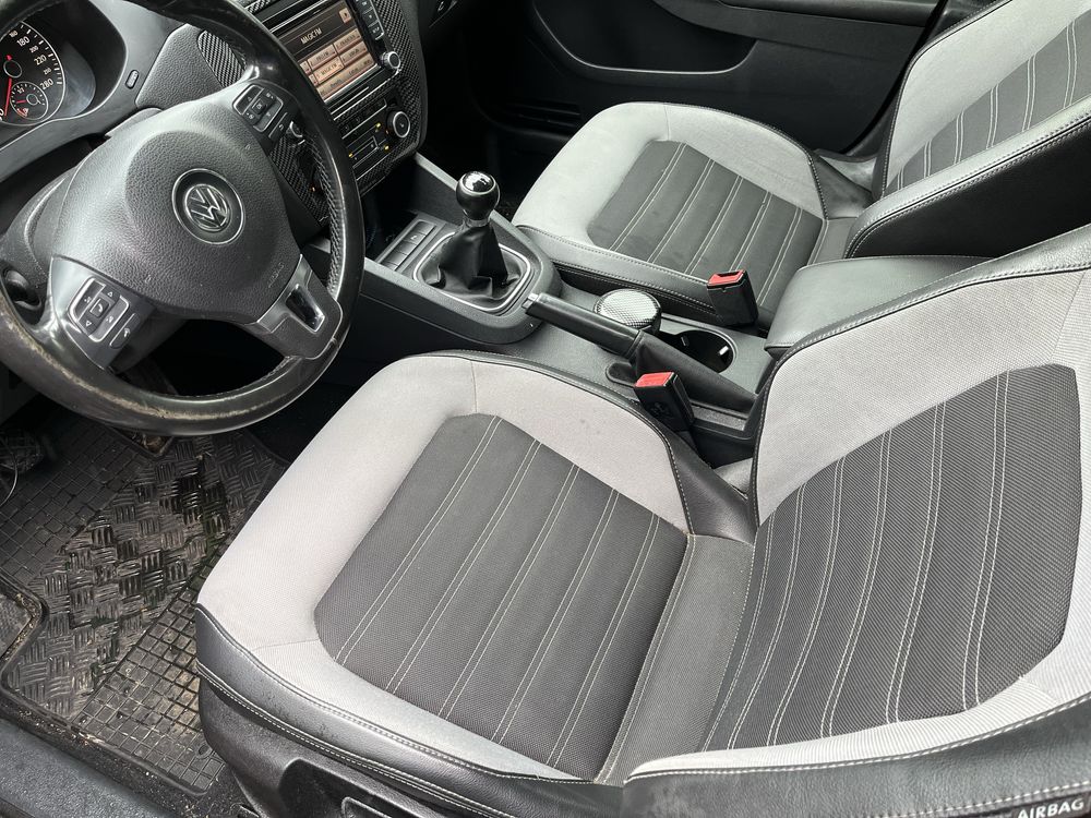 WV Jetta 2.0 TDI