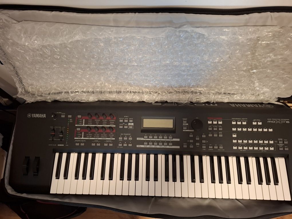 Vand Yamaha MOXF6