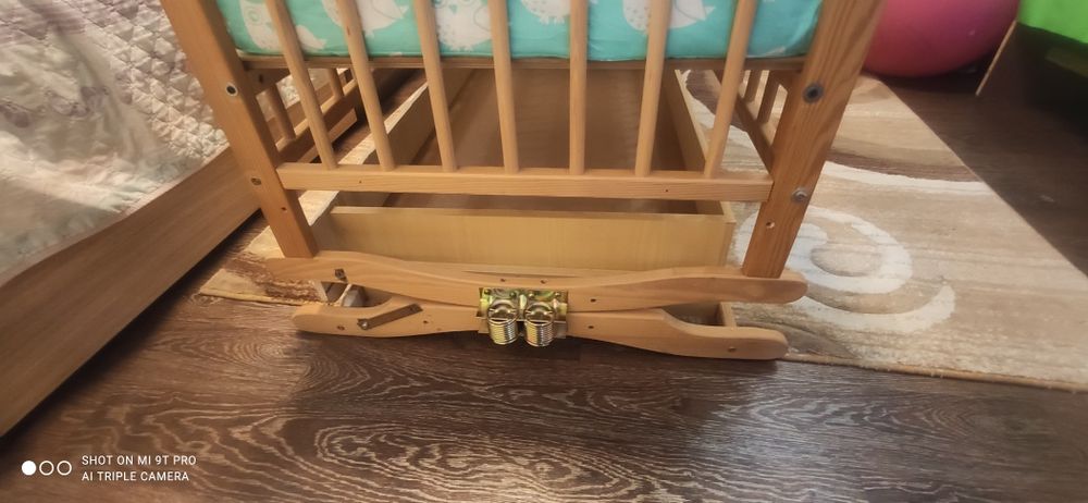 Кроватка , качалка, для малышей