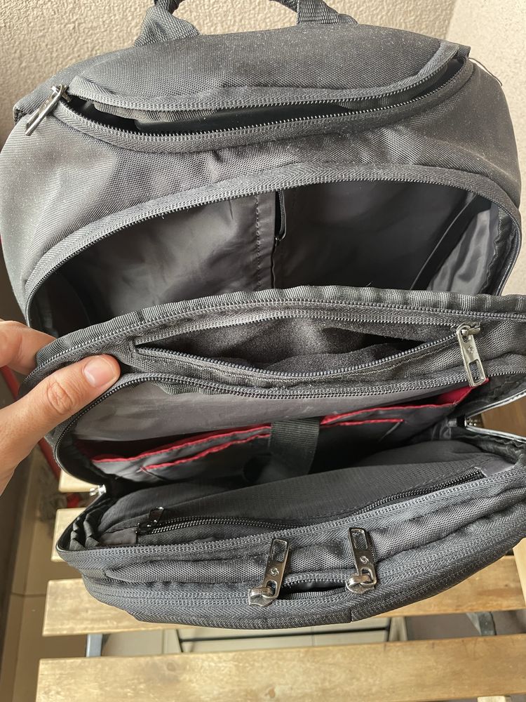 Rucsac Samsonite Guardit 2.0 cu roți (troler) – stare excelentă