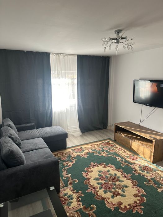 Închiriez apartament 2 camere - 300€ Bulevardul Republicii