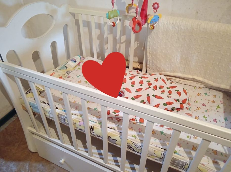 Продам детскую кроватку недорого