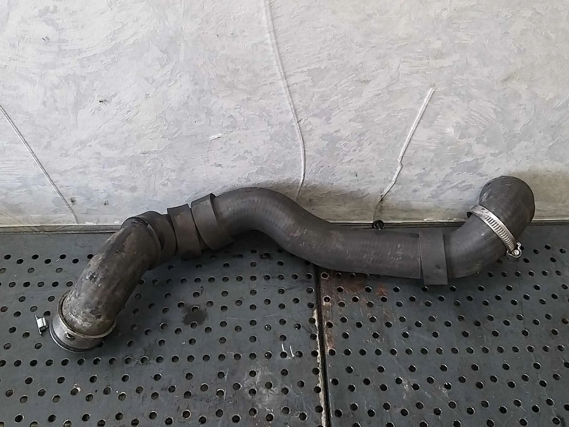 Furtun apa 2.2 cdi mercedes c class w203