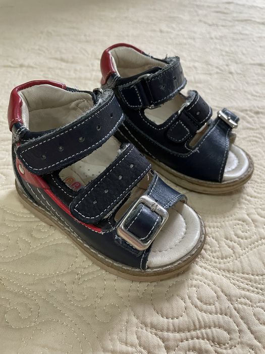 Ортопедические детские сандалии