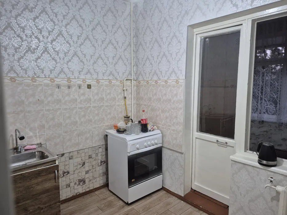 2/2/5 (2-этаж). Сергели 2 (ярмарка). Квартира 61 м², с ремонтом