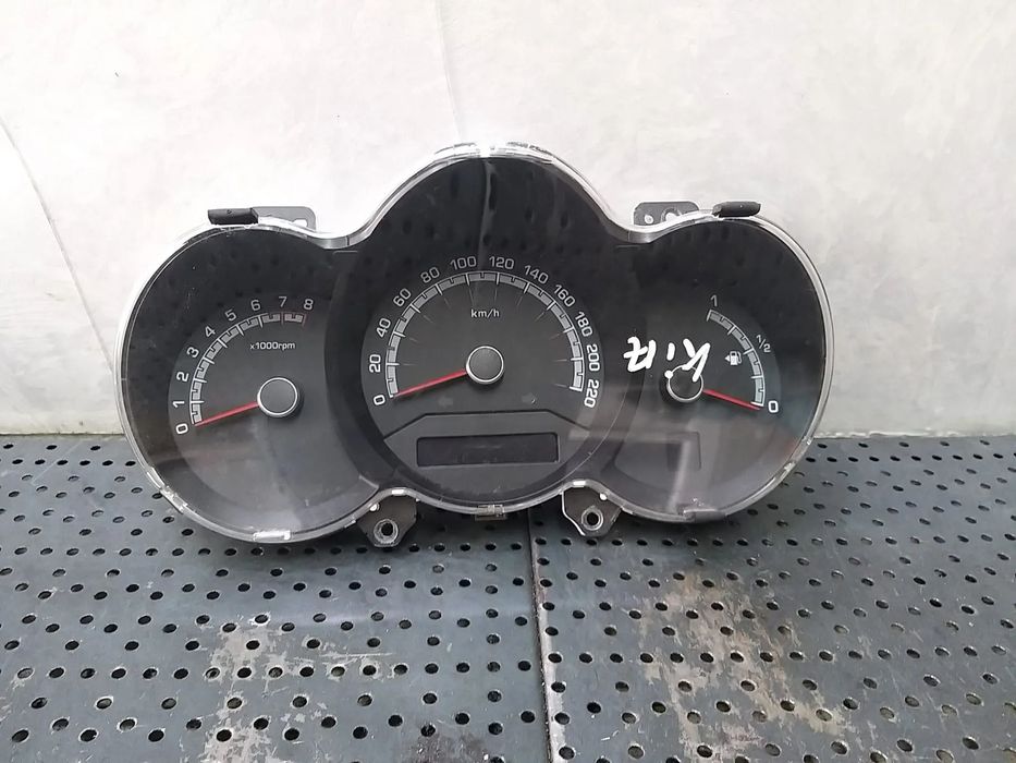 Ceasuri bord benzina kia venga 94006-1p180