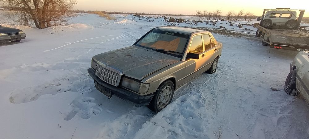 Мерседес 190 по запчастям