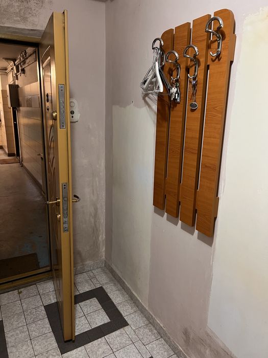 Uaa metalica apartament