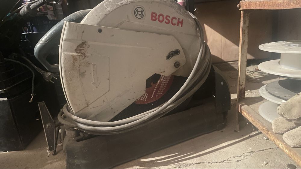 Пила торцовочная Bosch GCO 14-24 J