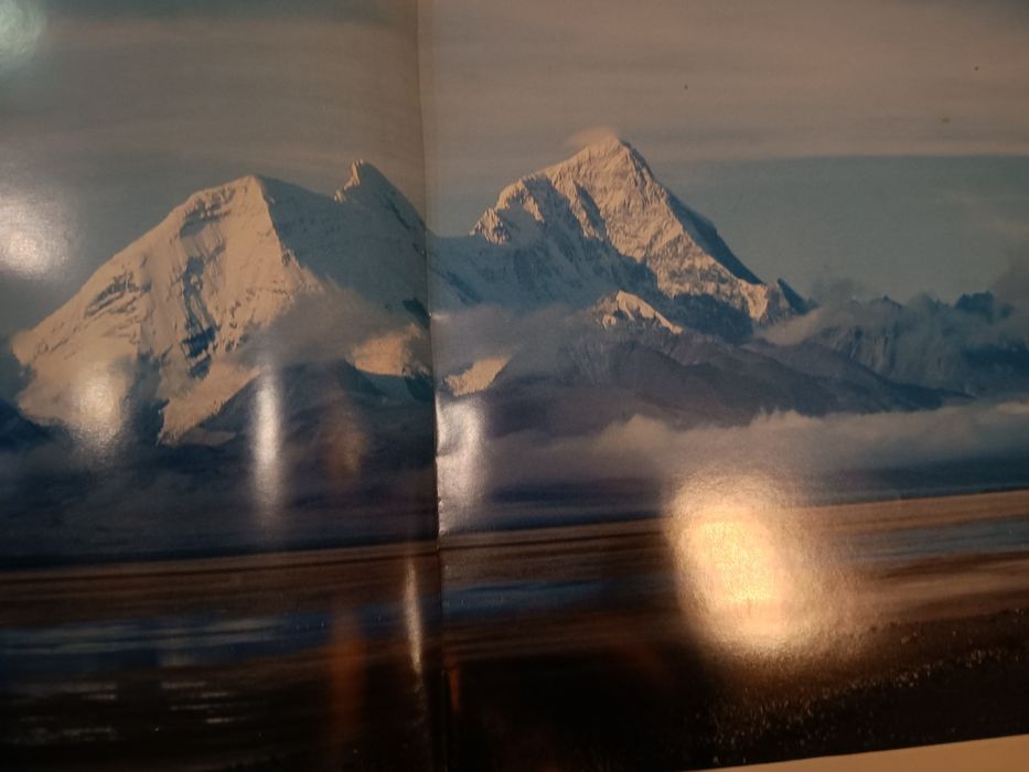 Album ilustrat Vistas of China, veioza de birou