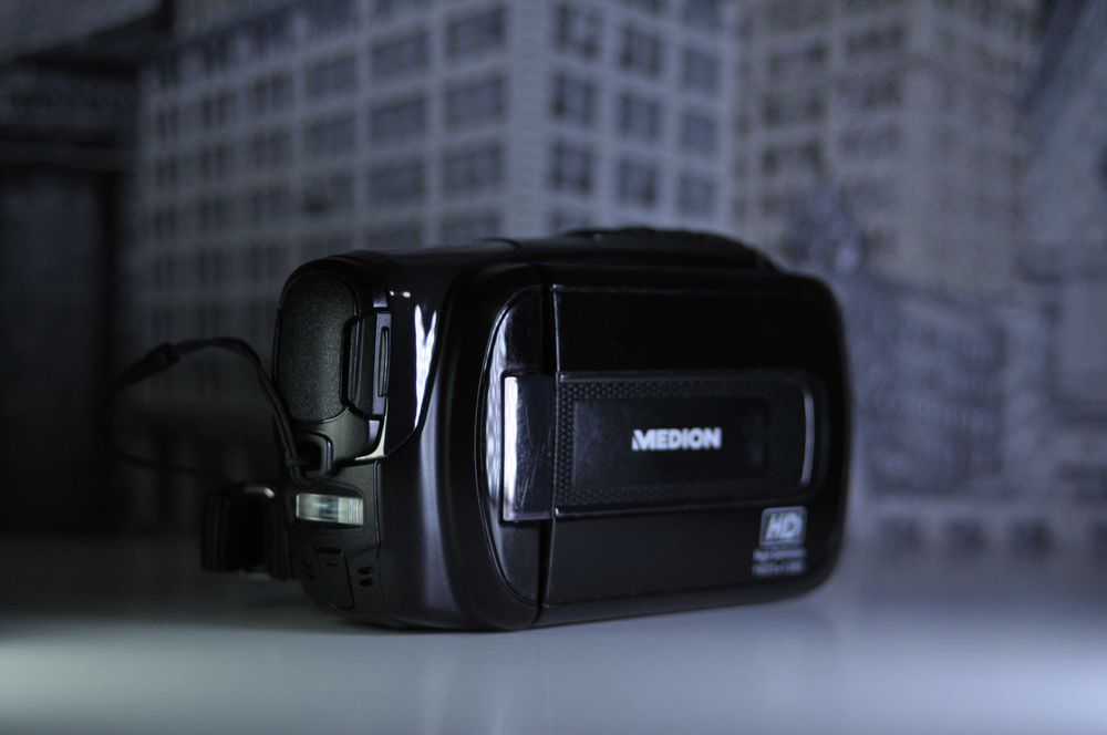 Видеокамера Medion MD 86652 с тъчскрийн. Работи със SD cards.