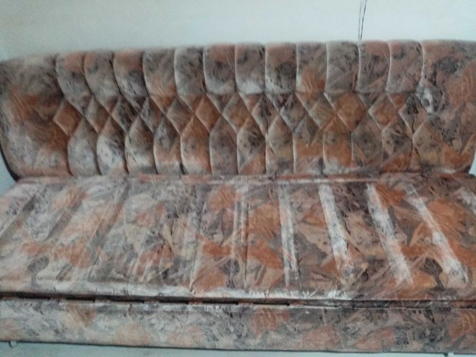 Vând canapea extensibila