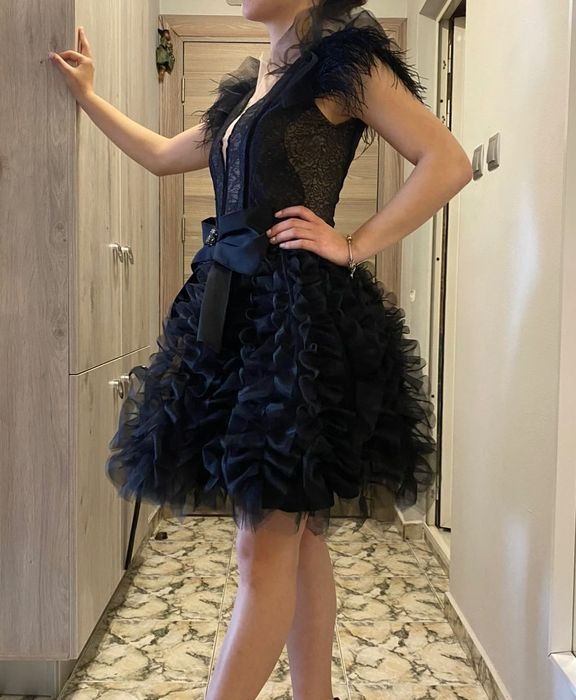 Официална черна рокля