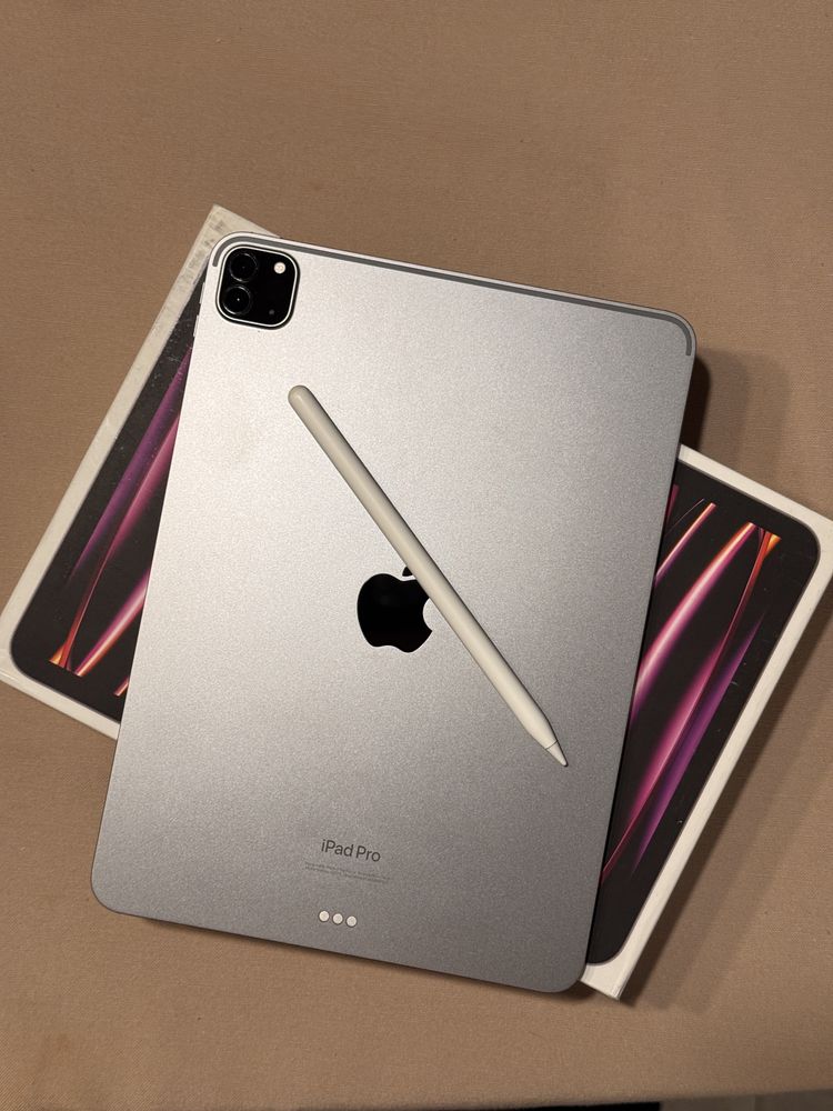 Ipad Pro 11inch 4th gen M2 256GB WI-FI