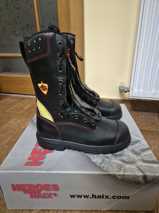 Bocanci pompieri HAIX mărimea 40