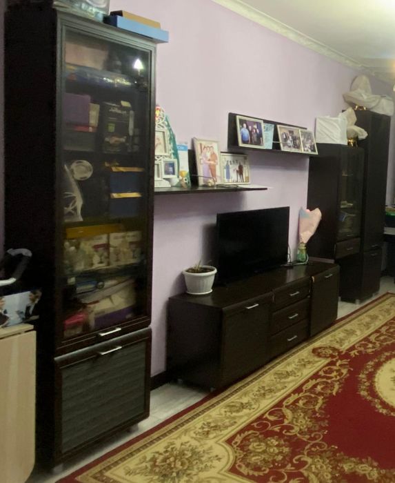 Мебель б/у. Модульная стенка для зала, диван