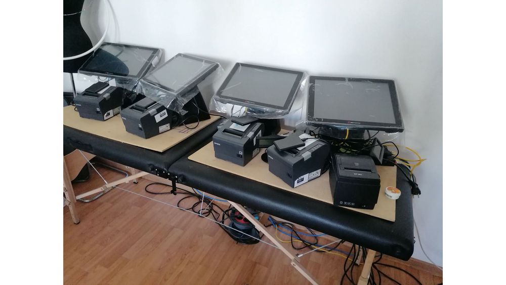 Vând PC All-In-One COLORMETRIX P1000 POS TouchScreen