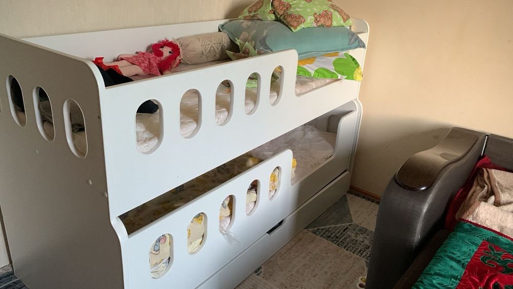 Продаётся двухярусная кровать