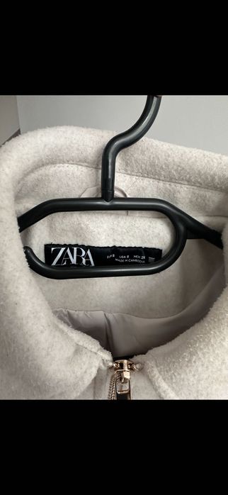 Късо палтенце Zara