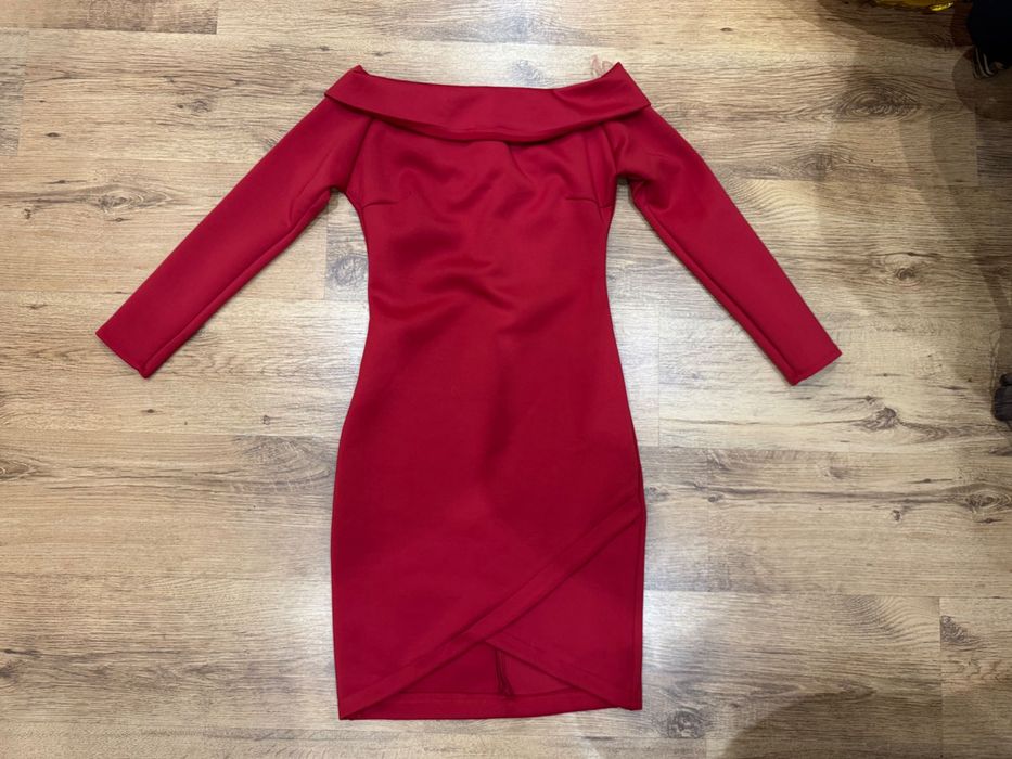 Дамски дрехи……..