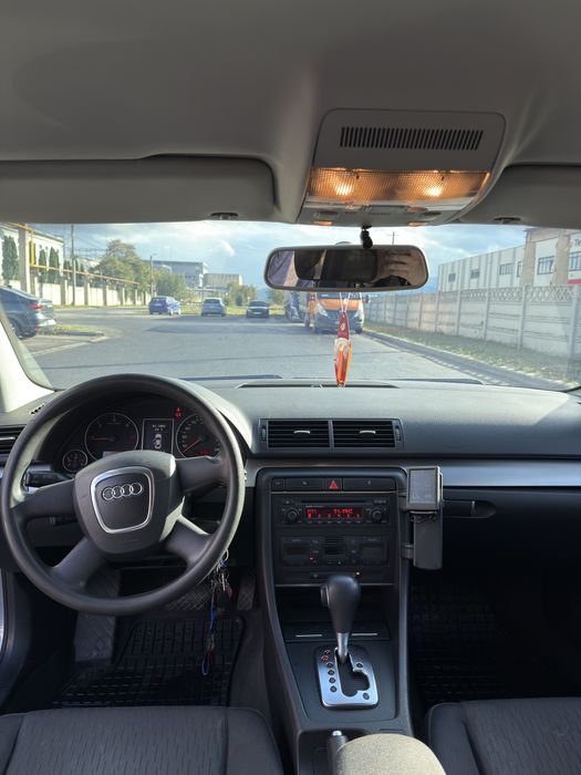 Vand Audii A4 b7 140 cp