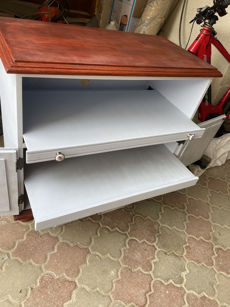 Comoda  stil baroc perfecta pentru televizor cu sertare culisante