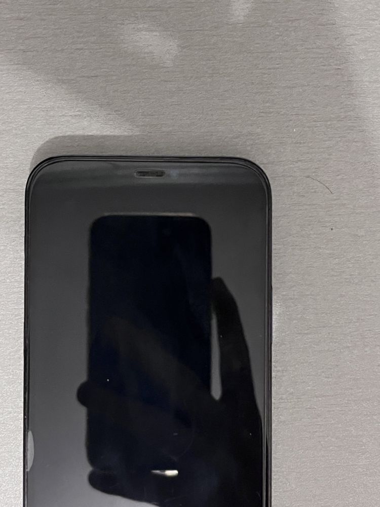 Iphone 12 PRO заключен айклауд