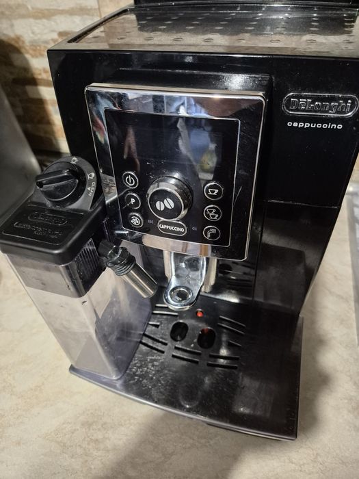 Espressor automat DeLonghi Cappucino ECAM 23.460B