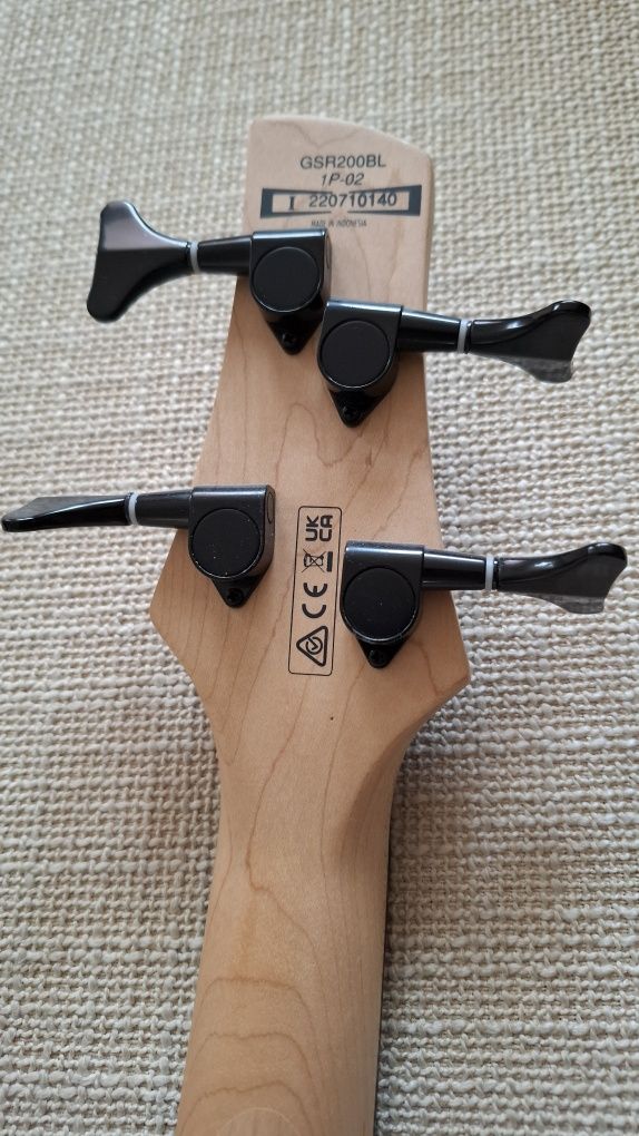 Бас китара за левичари Ibanez