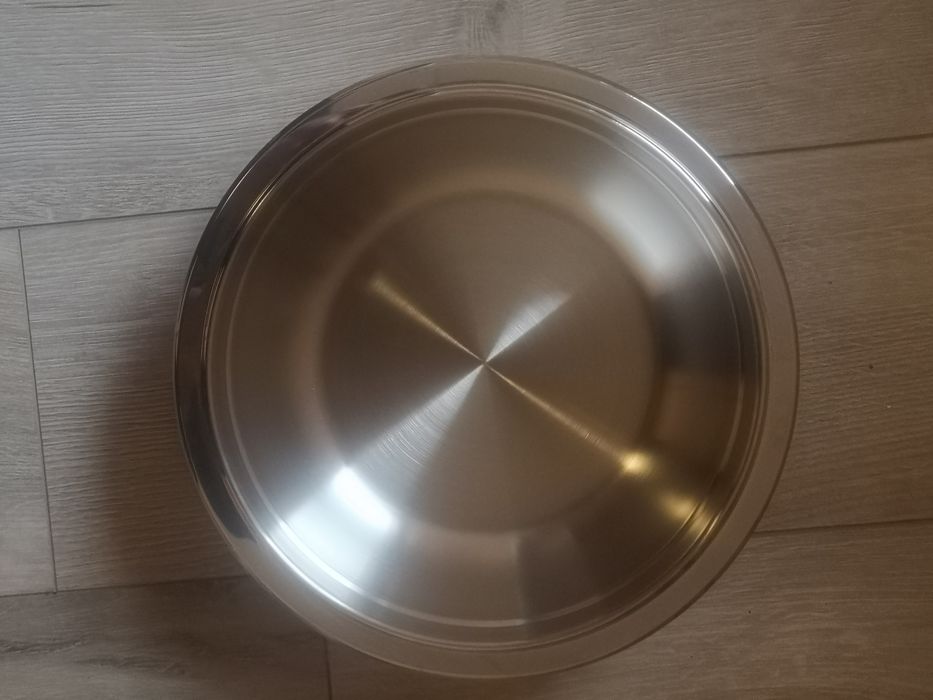 Комплкт тенджери с котлон за тях