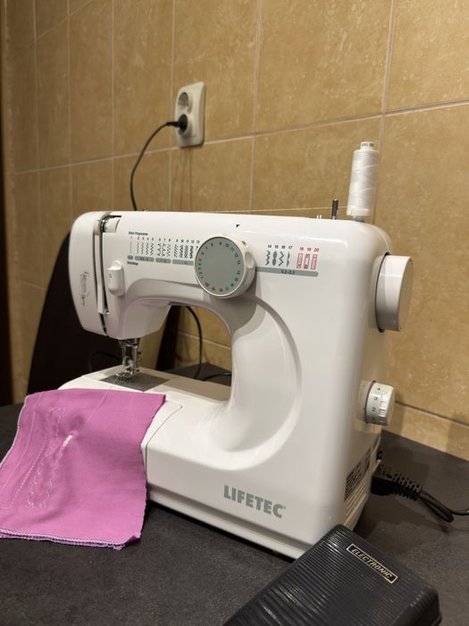 Masina de cusut festonat LIFETEC ca noua