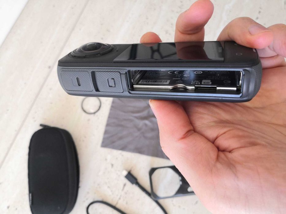 Insta 360 X4, garantie noiembrie 2026, sd lexar silver plus 256GB V30