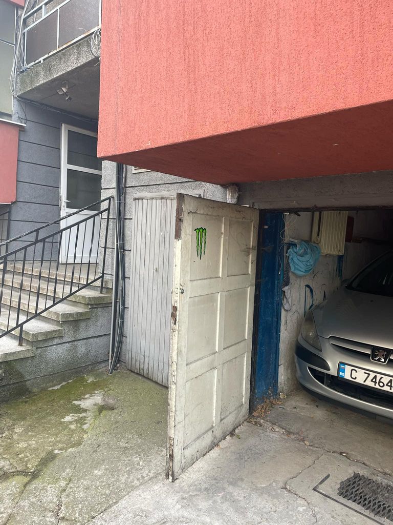 Дава се под наем Тристаен апартамент в София, Гео Милев - 100 кв.м за 700 € - Снимка #11